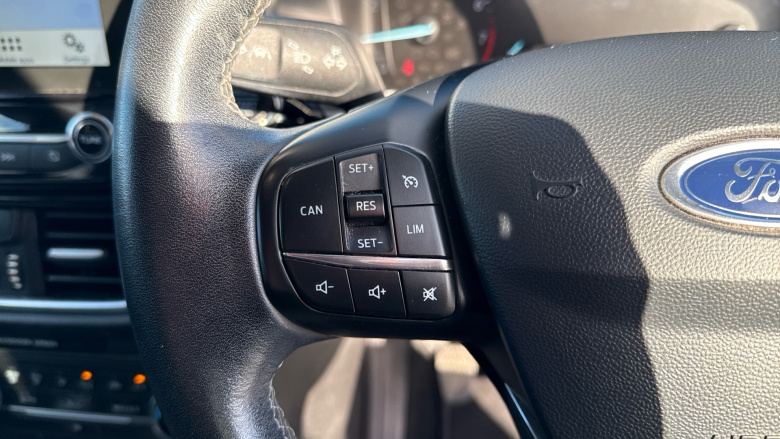 Ford Fiesta 1.0 EcoBoost Titanium 5dr Petrol Hatchback